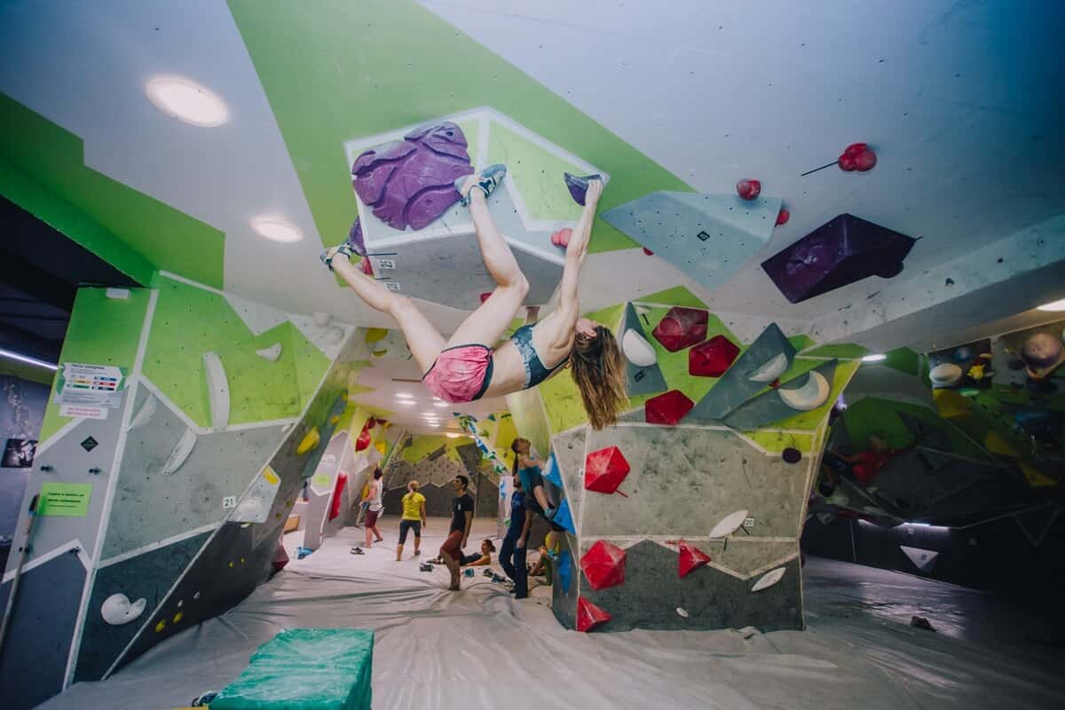 Скалодром «RockZona Boulder House».